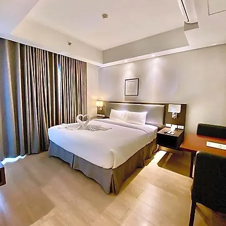 Gba Condotel At Bonifacio Civic Center Tower