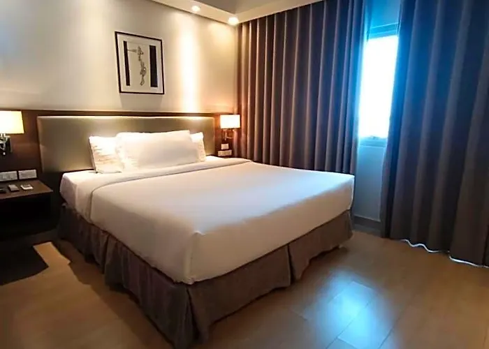 Gba Condotel At Bonifacio Civic Center Tower Hotel *