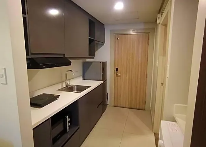 Hotel Gba Condotel At Bonifacio Civic Center Tower Manila